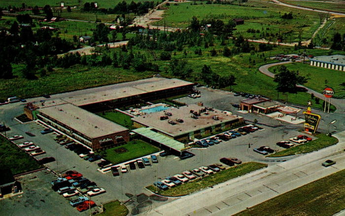 Holiday Inn - Southfield (Radisson Hotel Southfield-Detroit) - Pre-Tower Version